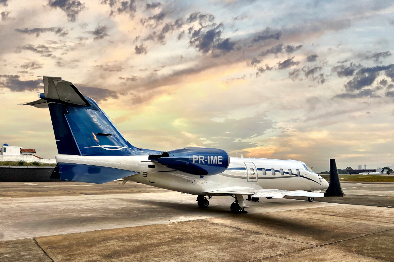 Learjet 60 (A-1003)